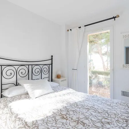 Duplex Cosy Avec Piscine Et Wifi, Proche Et Commerces, Pour 4 Pers., Parking Inclus - Fr-1-409-213